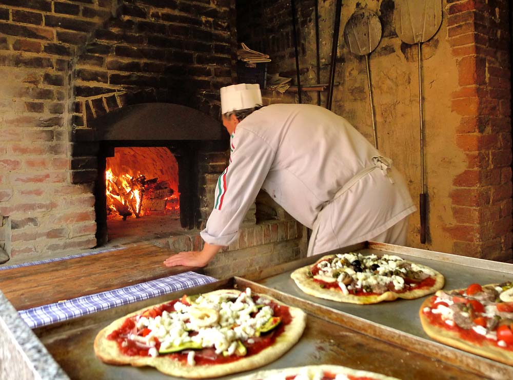 Pizza in Tuscany