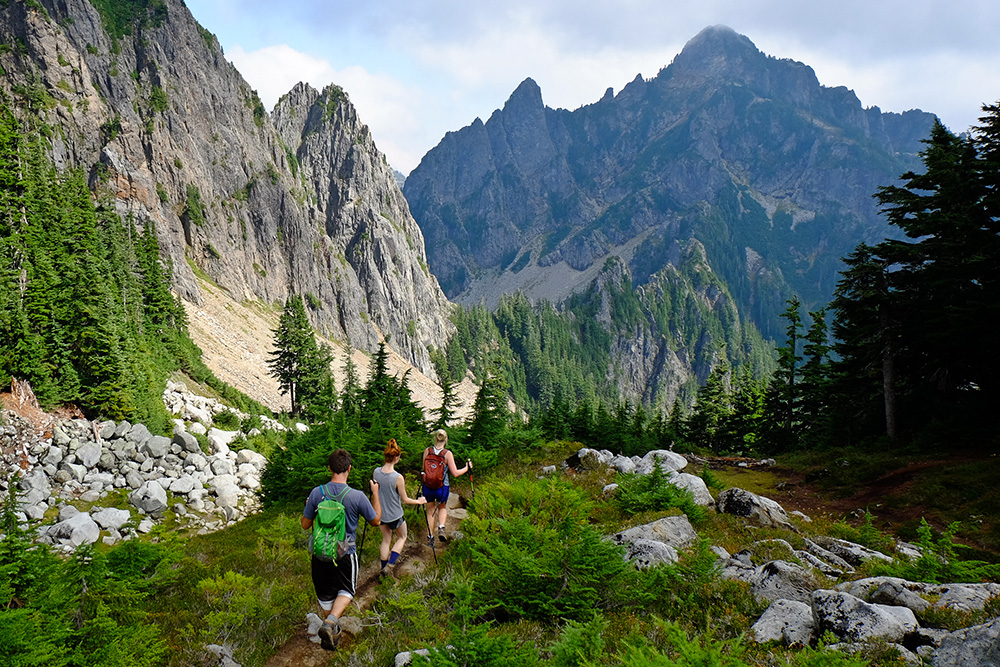 Cascade-Mountain-Hikers