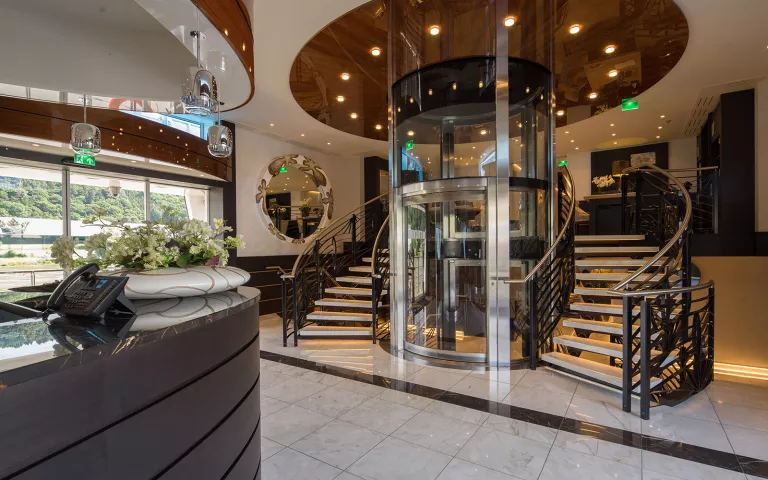 AmaWaterways Lobby