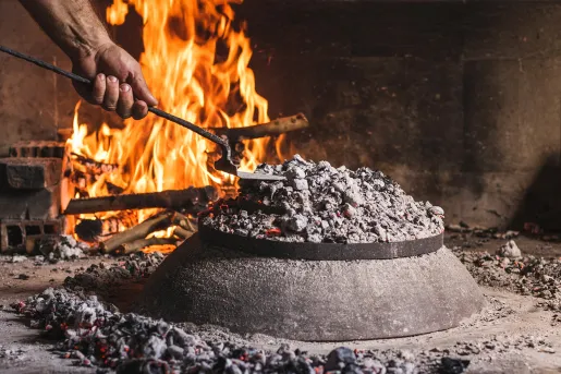 Local cooking with "Peka", or bell technique.