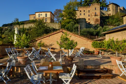 Patio Antico Borgo di Tabiano Castello Patio