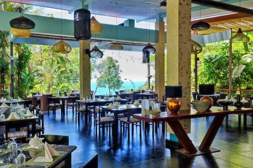 open air hotel dining room